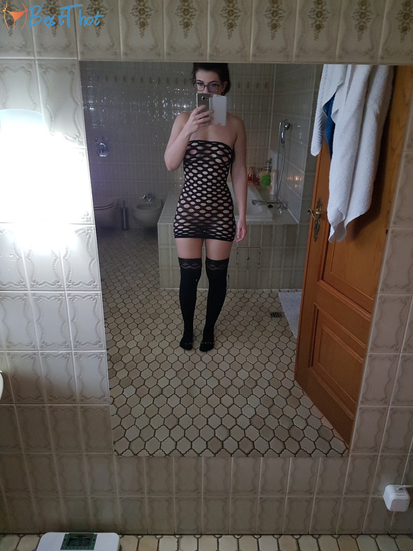 Photo by zartprickelnd published on December 10,2024 18:26:10 - BestThots