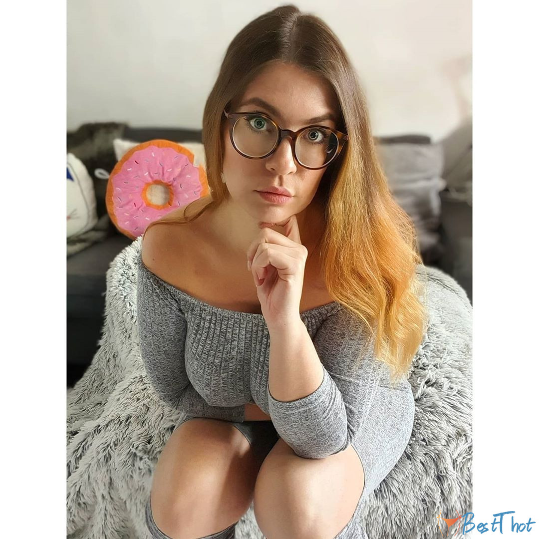 Photo by zartprickelnd published on December 10,2024 18:26:12 - BestThots