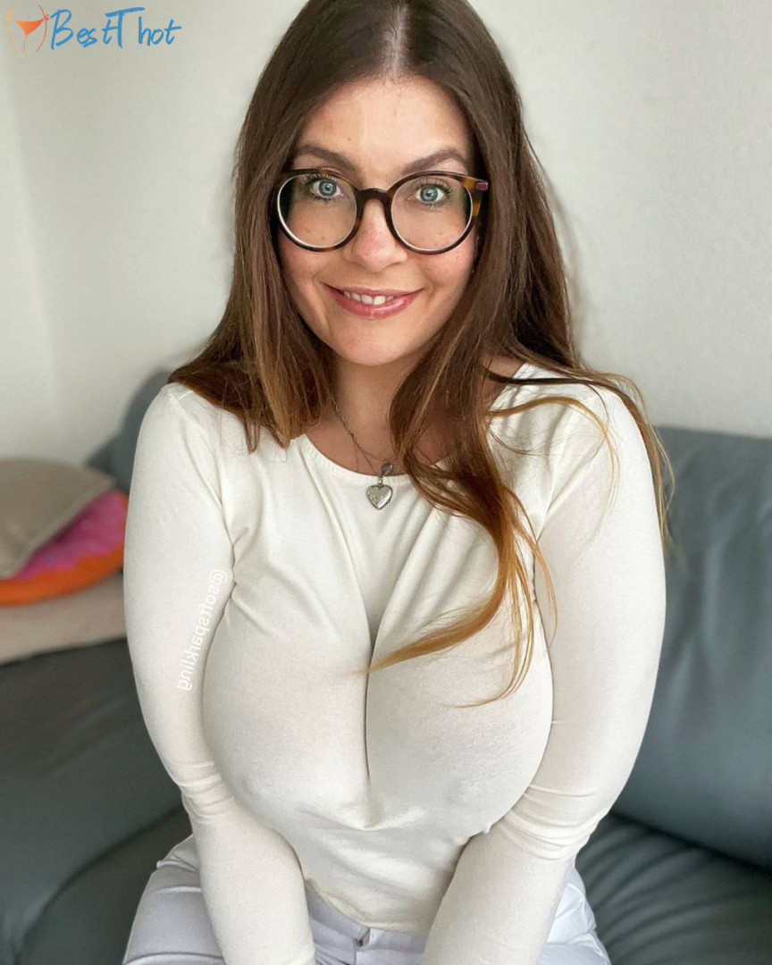 Photo by zartprickelnd published on December 11,2024 21:33:08 - BestThots