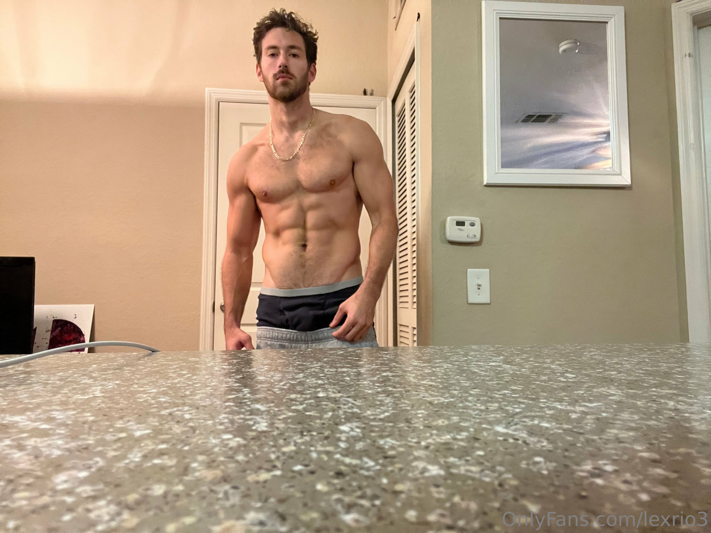 Photo by lexrio3 published on July 27,2023 15:43:08 - BestThots