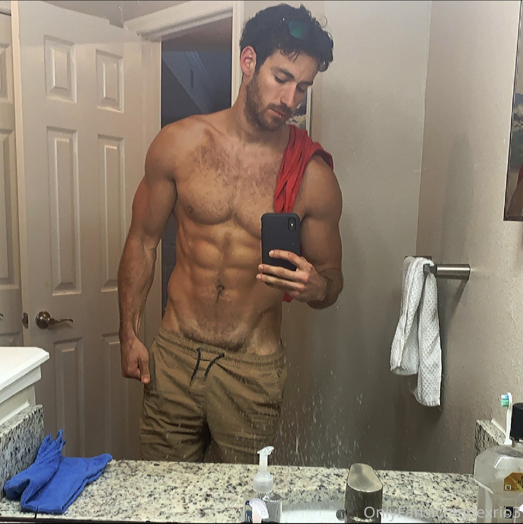 Photo by lexrio3 published on July 27,2023 15:44:48 - BestThots