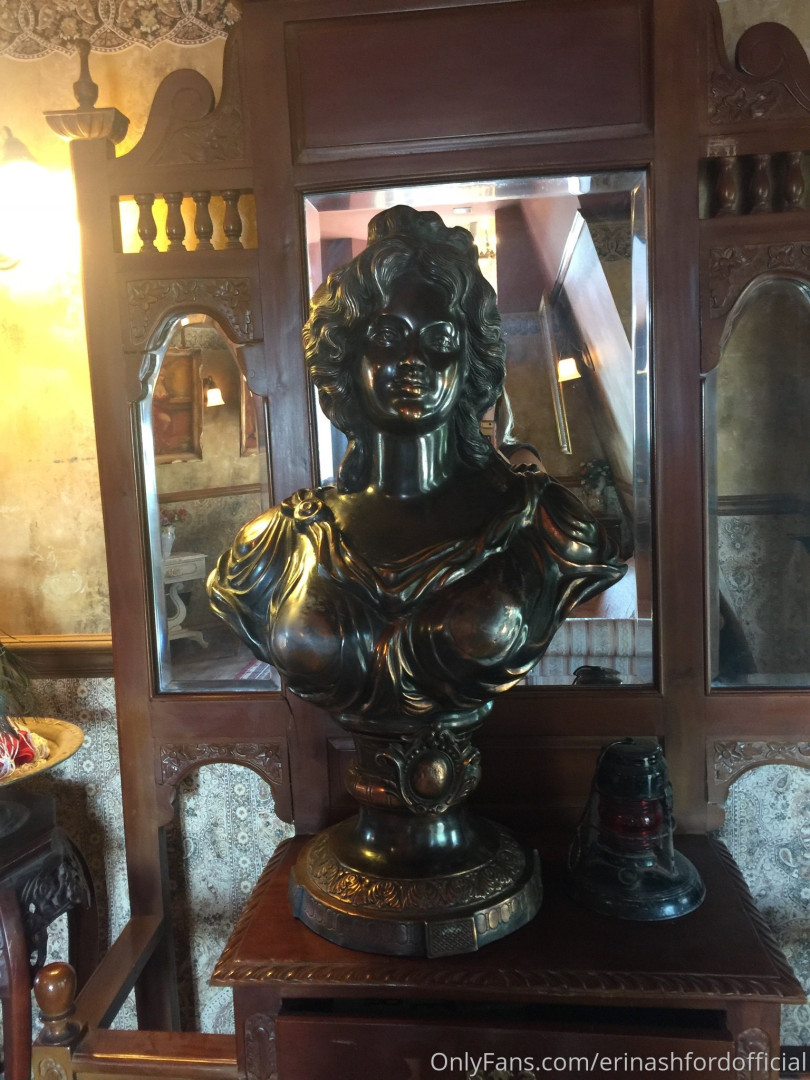 Photo by erinashford published on October 24,2023 21:16:48 - BestThots