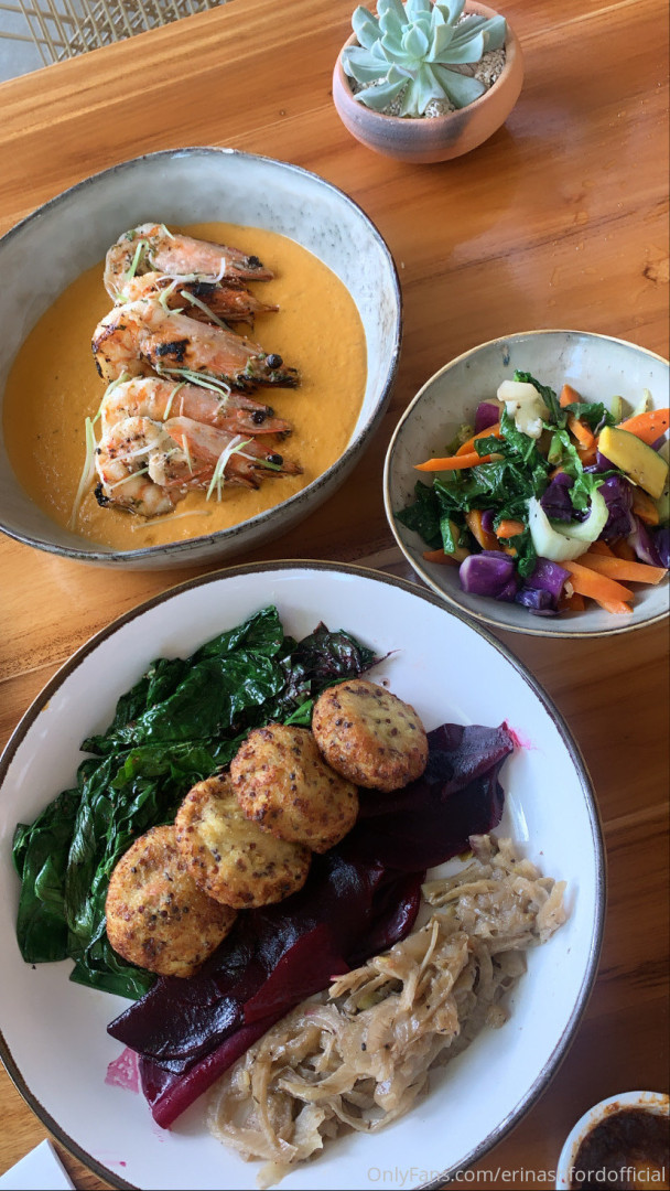 Photo by erinashford published on October 24,2023 21:18:32 - BestThots