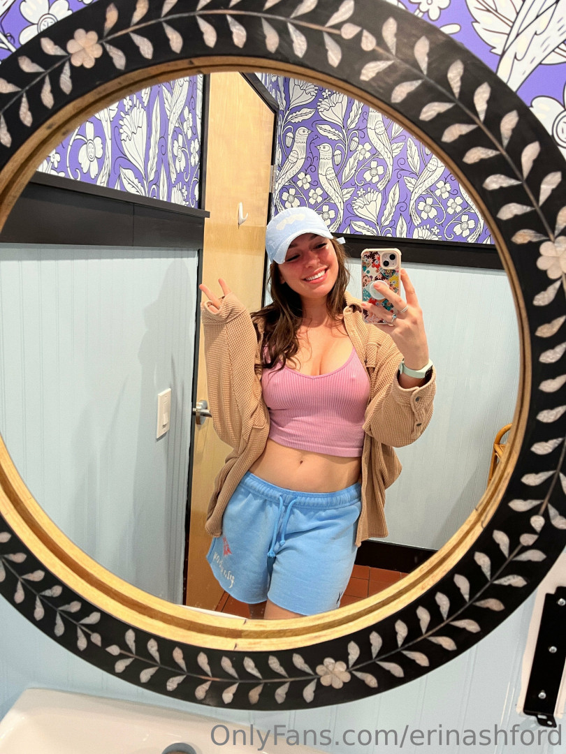 Photo by erinashford published on October 24,2023 21:32:54 - BestThots