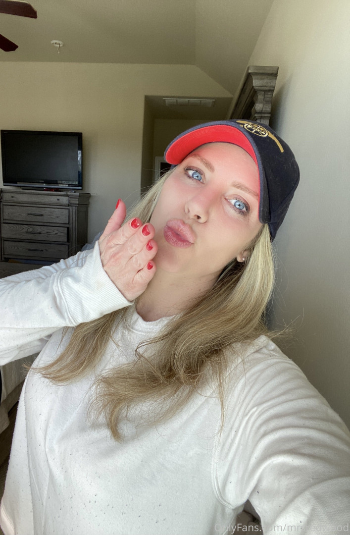 Photo by mrsredwood published on June 7,2023 01:26:52 - BestThots