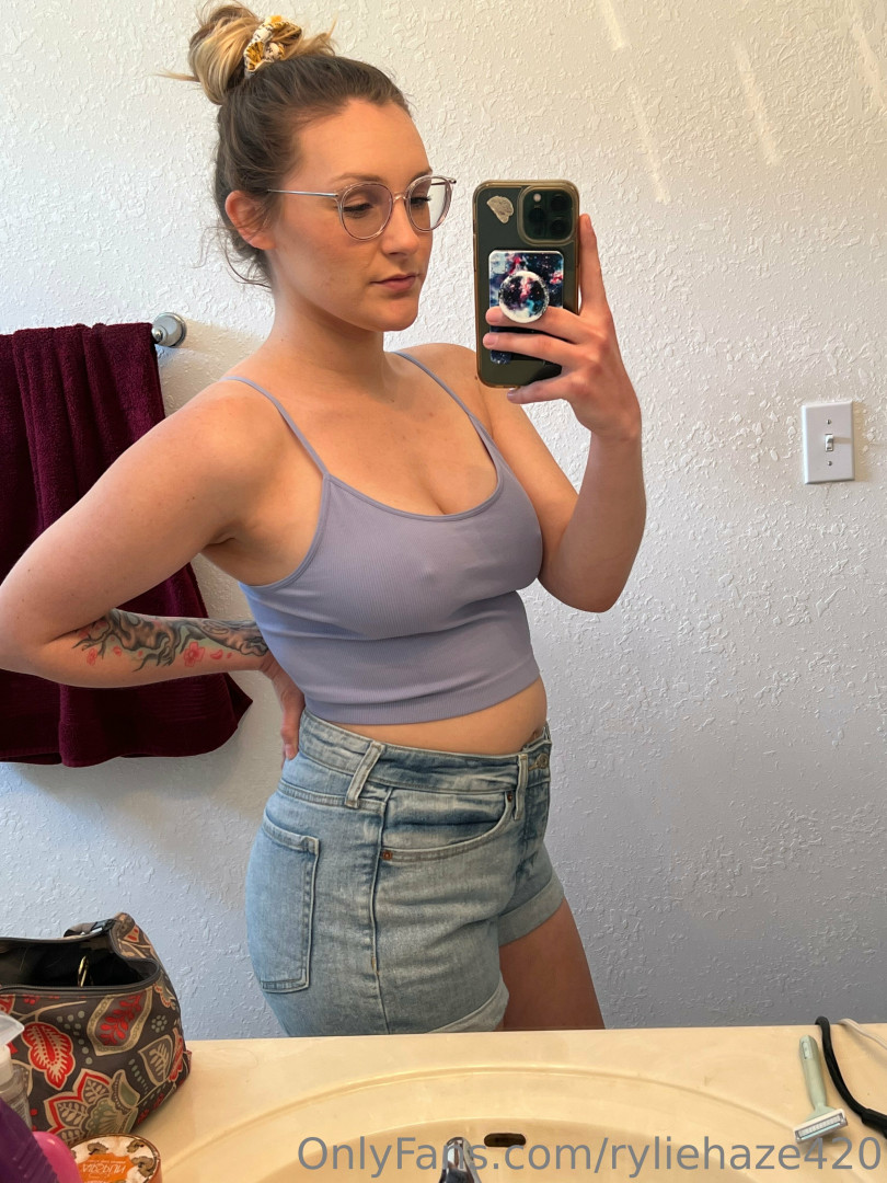 Photo by ryliehaze420 published on June 5,2023 18:30:16 - BestThots