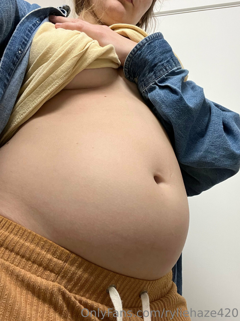 Photo by ryliehaze420 published on June 5,2023 18:32:05 - BestThots