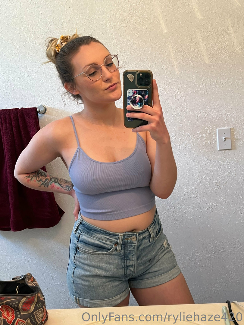 Photo by ryliehaze420 published on June 5,2023 18:34:01 - BestThots