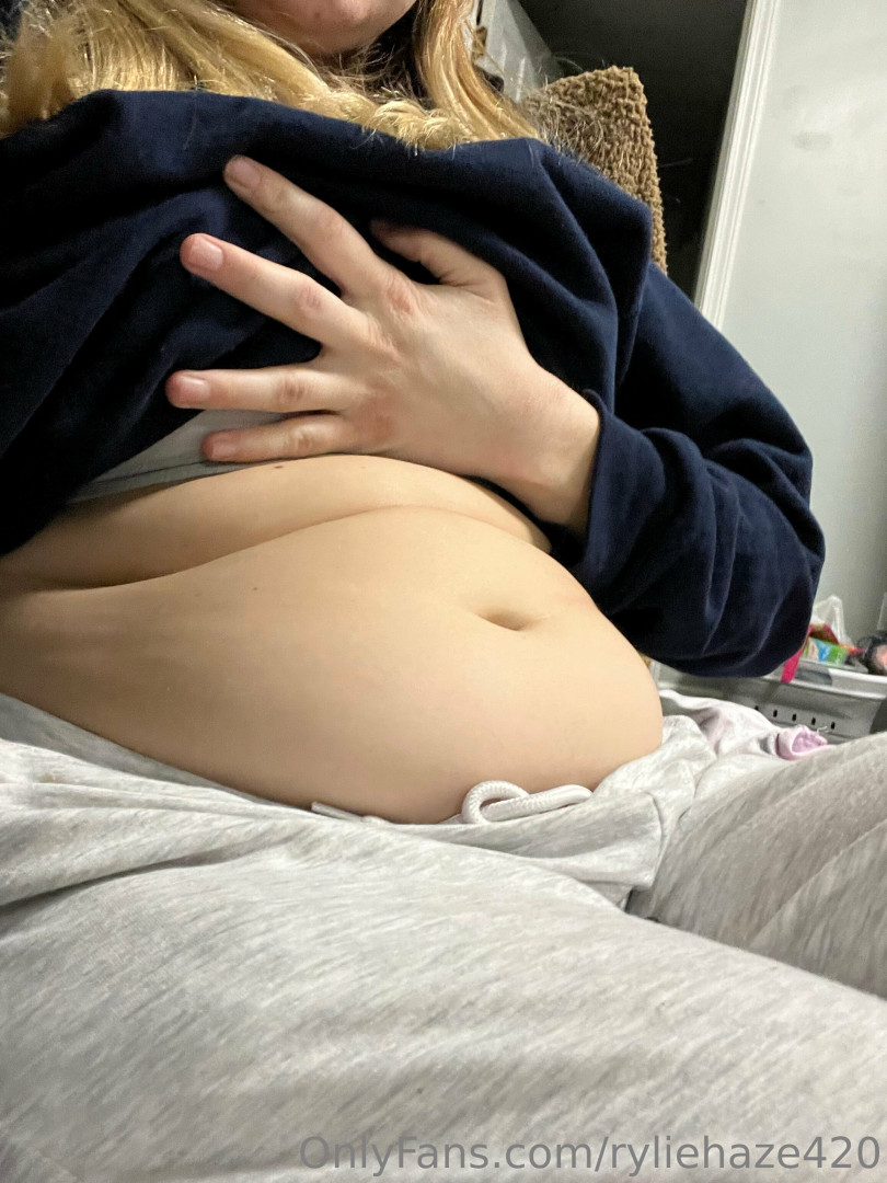 Photo by ryliehaze420 published on June 5,2023 18:34:40 - BestThots