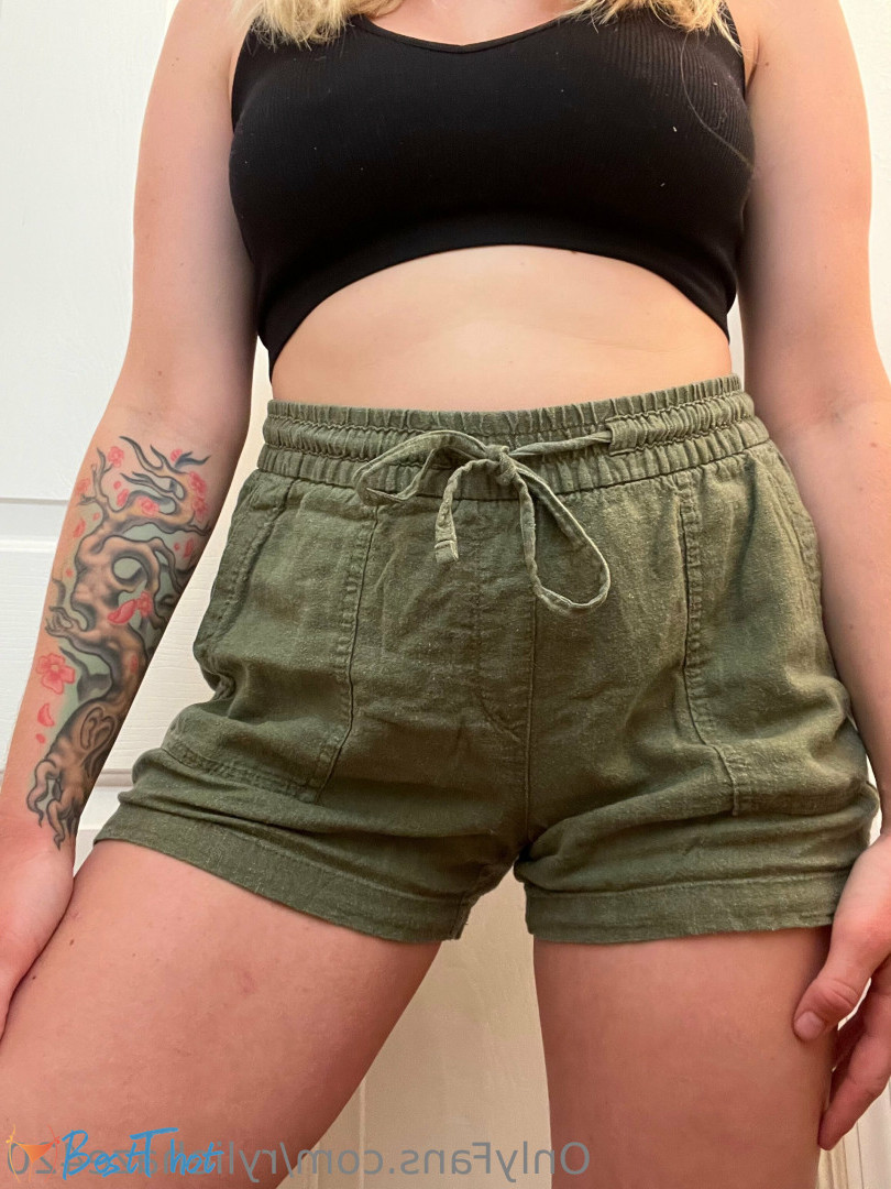 Photo by ryliehaze420 published on December 22,2024 13:08:27 - BestThots