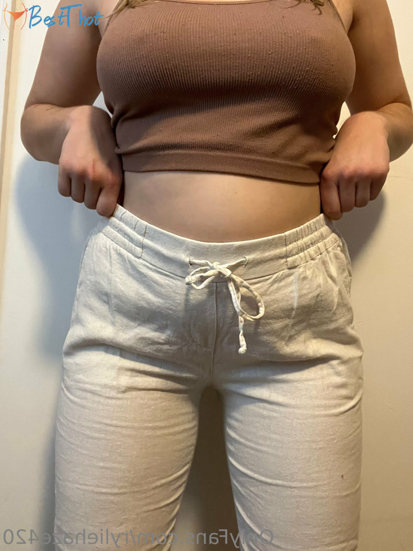 Photo by ryliehaze420 published on December 22,2024 13:08:56 - BestThots