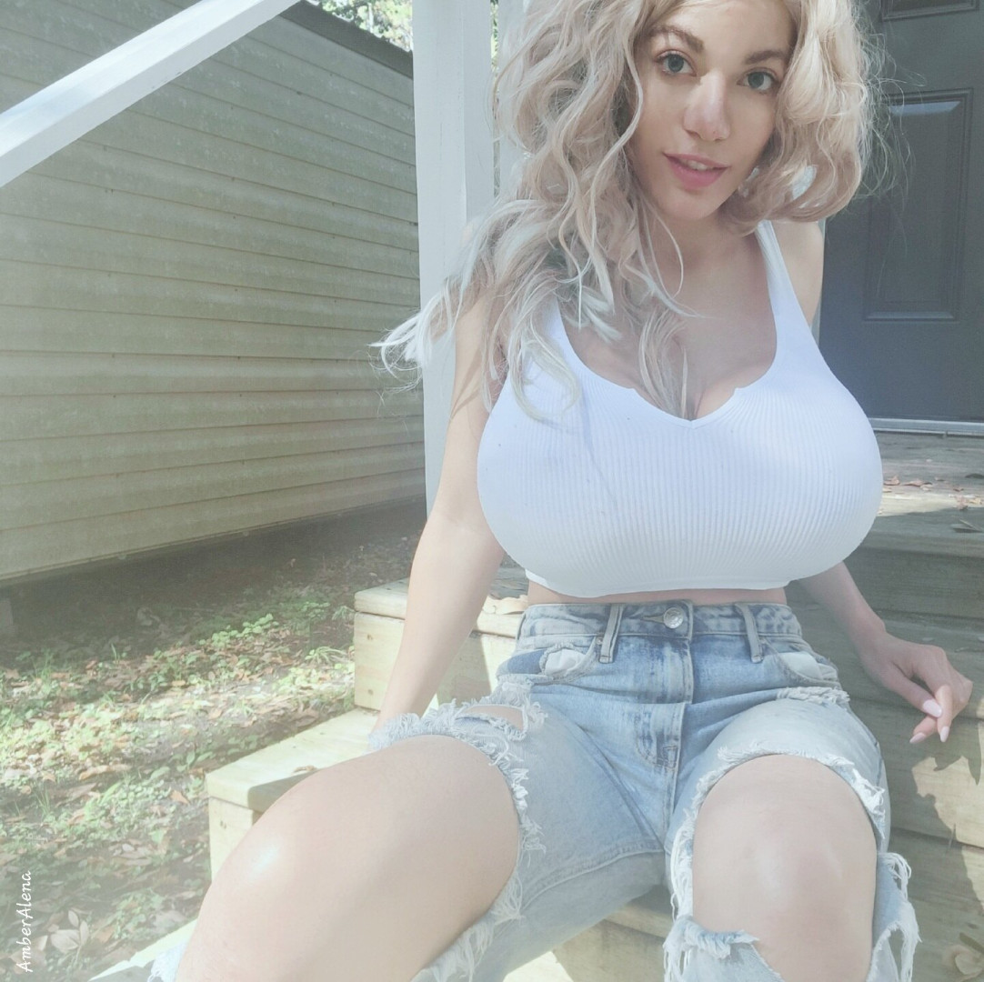 Photo by amberalenaxxx published on July 27,2023 06:46:52 - BestThots