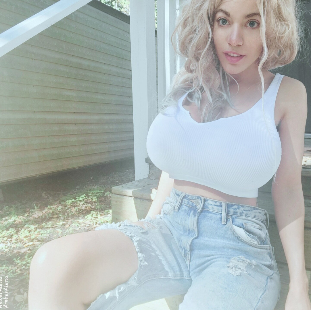 Photo by amberalenaxxx published on July 27,2023 06:46:55 - BestThots