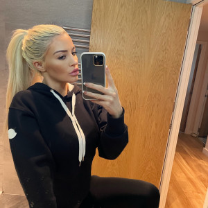 adayinsienna #8373029