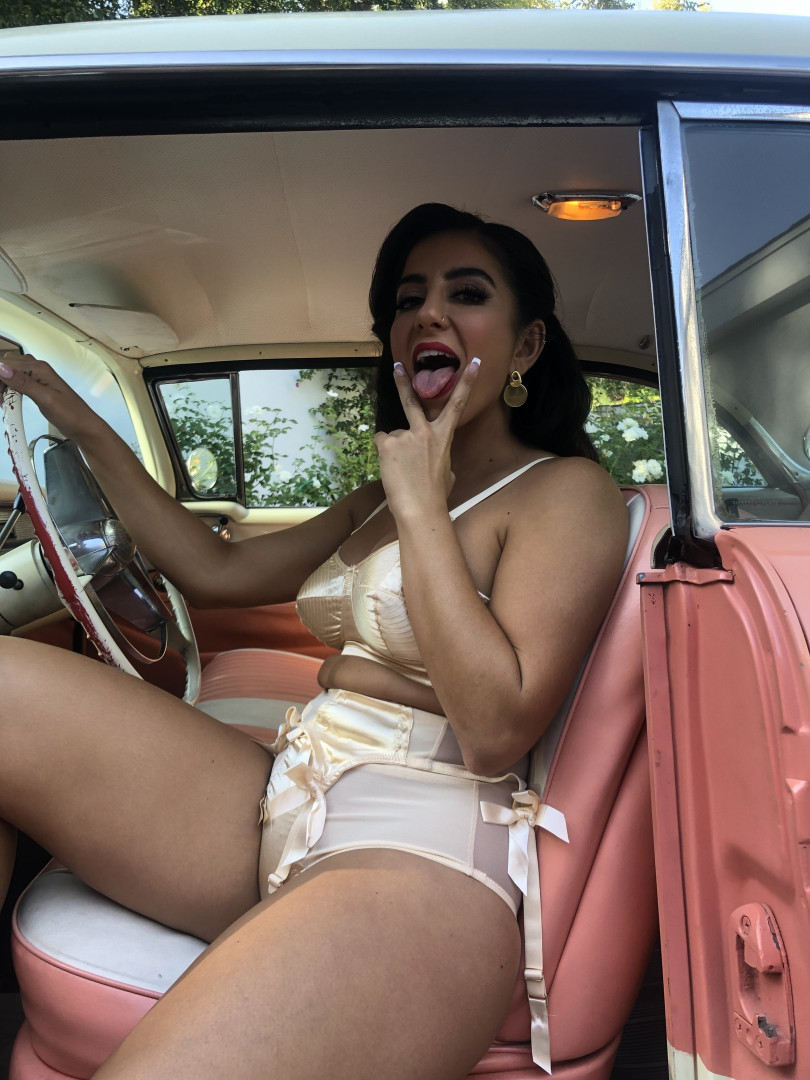 Photo by lenatheplugxxx published on July 8,2023 20:33:18 - BestThots