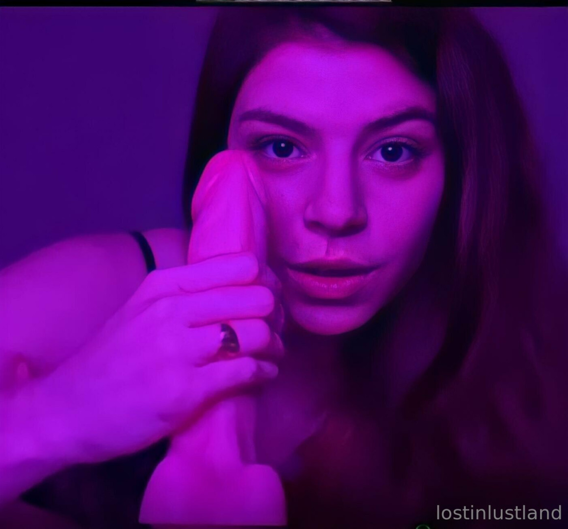 Photo by lostinlustland published on October 16,2023 11:30:30 - BestThots