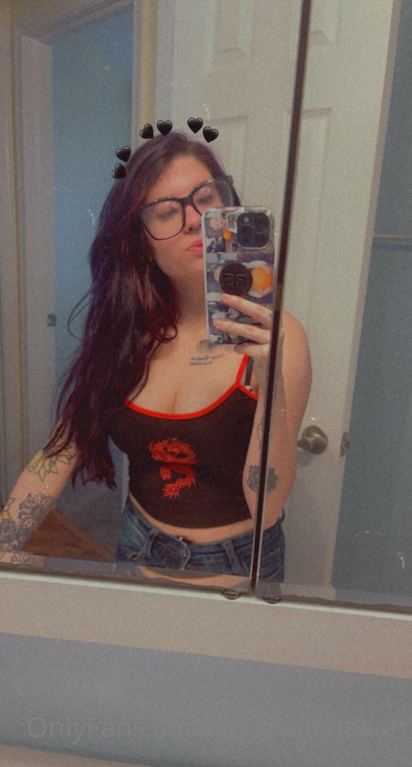 Photo by theycallmekatt published on May 16,2023 19:30:54 - BestThots