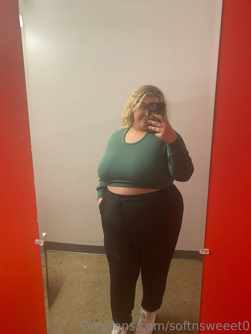 Photo by softnsweeet0 published on October 16,2023 01:14:29 - BestThots