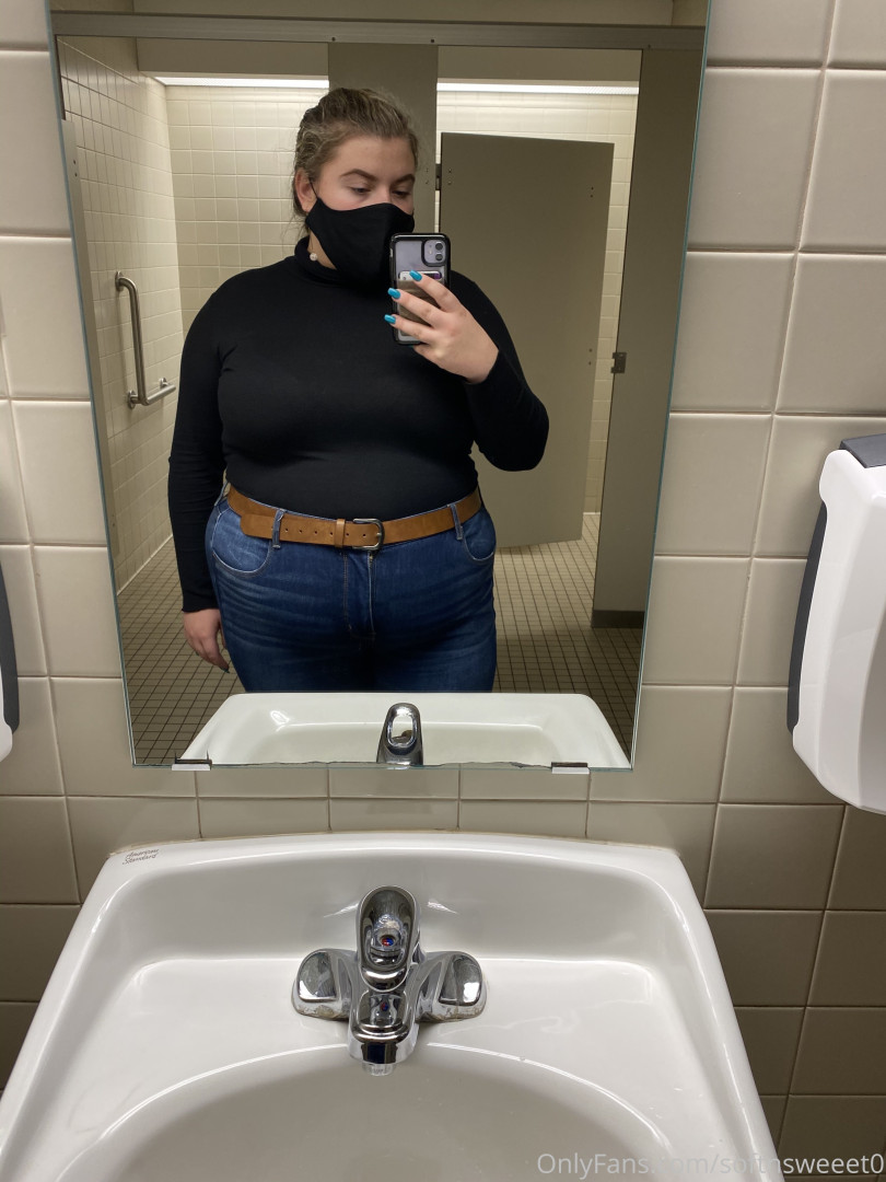 Photo by softnsweeet0 published on October 16,2023 02:29:32 - BestThots