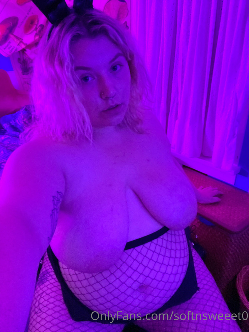 Photo by softnsweeet0 published on October 16,2023 02:58:07 - BestThots