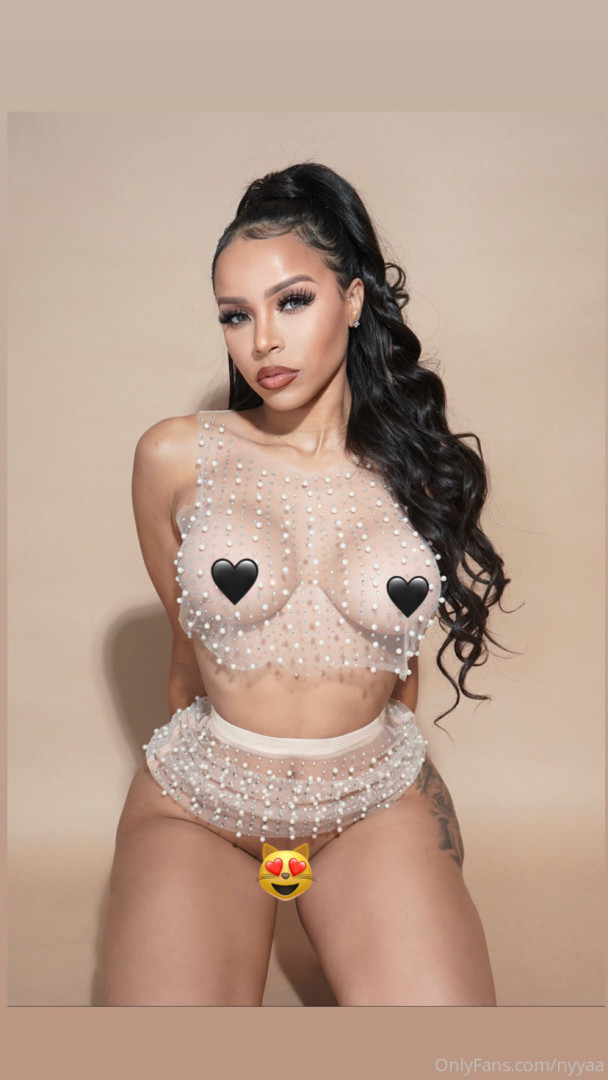 Photo by nyyaa published on October 16,2023 21:13:05 - BestThots