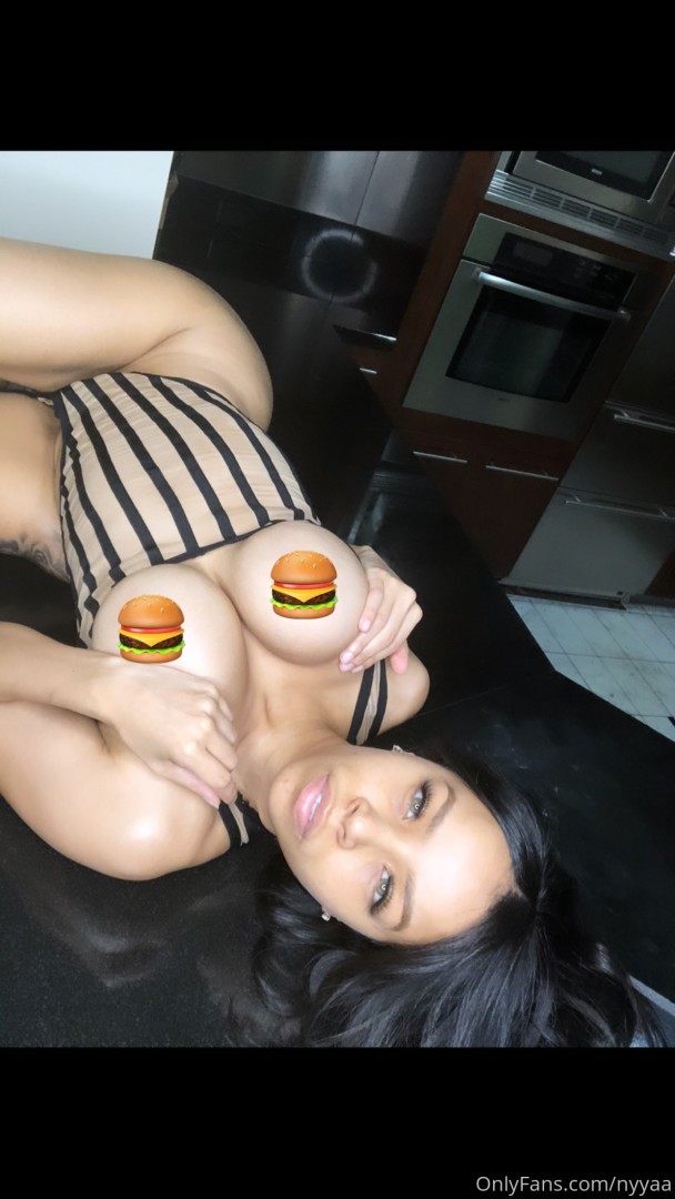 Photo by nyyaa published on October 16,2023 21:14:35 - BestThots