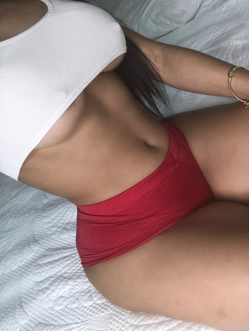 Photo by nyyaa published on October 16,2023 21:16:32 - BestThots