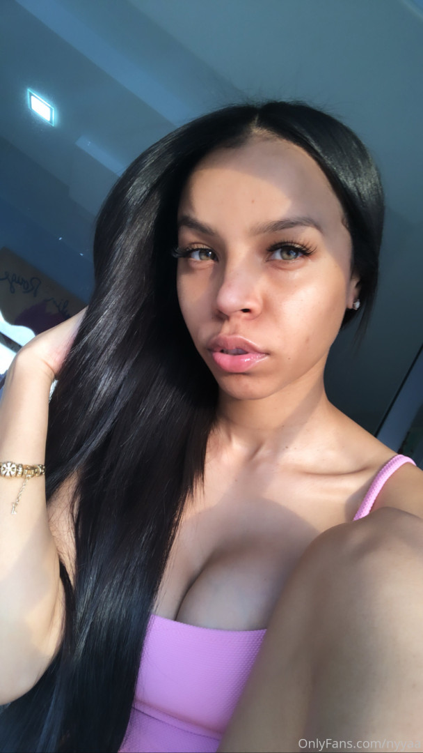 Photo by nyyaa published on October 16,2023 21:20:07 - BestThots