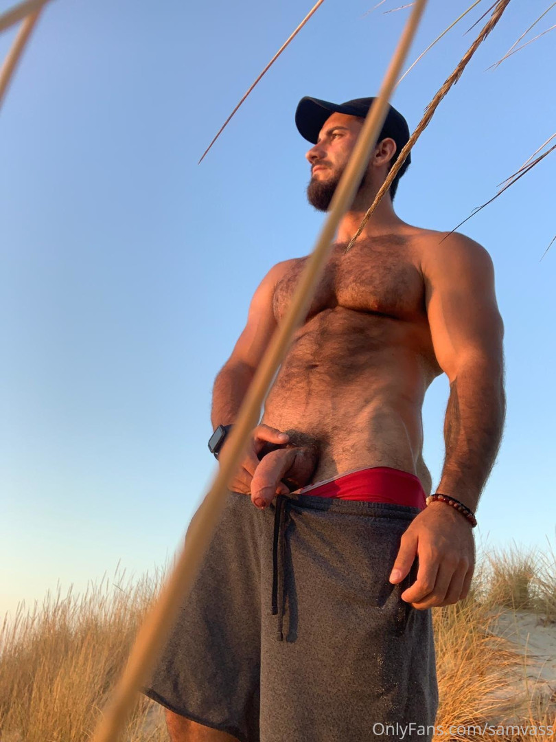 Photo by samvass published on October 12,2023 05:48:19 - BestThots