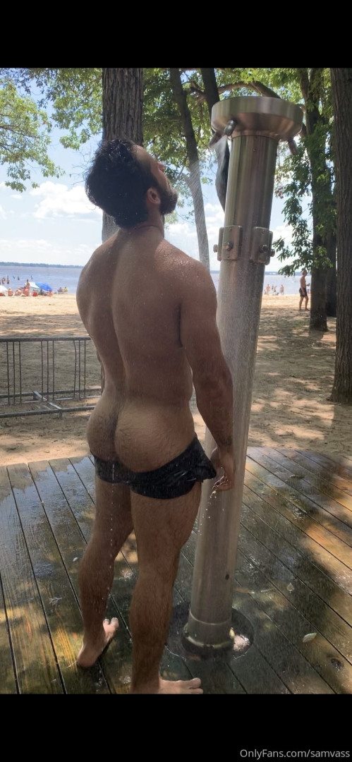 Photo by samvass published on October 12,2023 06:37:34 - BestThots