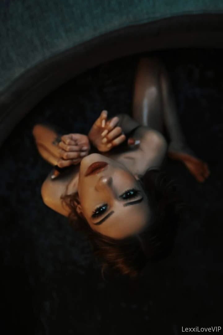 Photo by lexxiexclusive published on October 11,2023 18:53:45 - BestThots