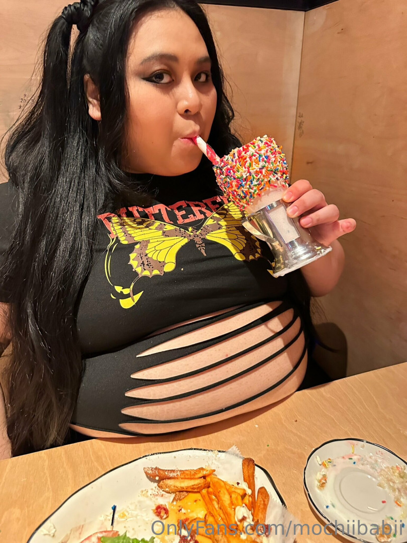 Photo by mochiibabii published on July 7,2023 05:16:48 - BestThots