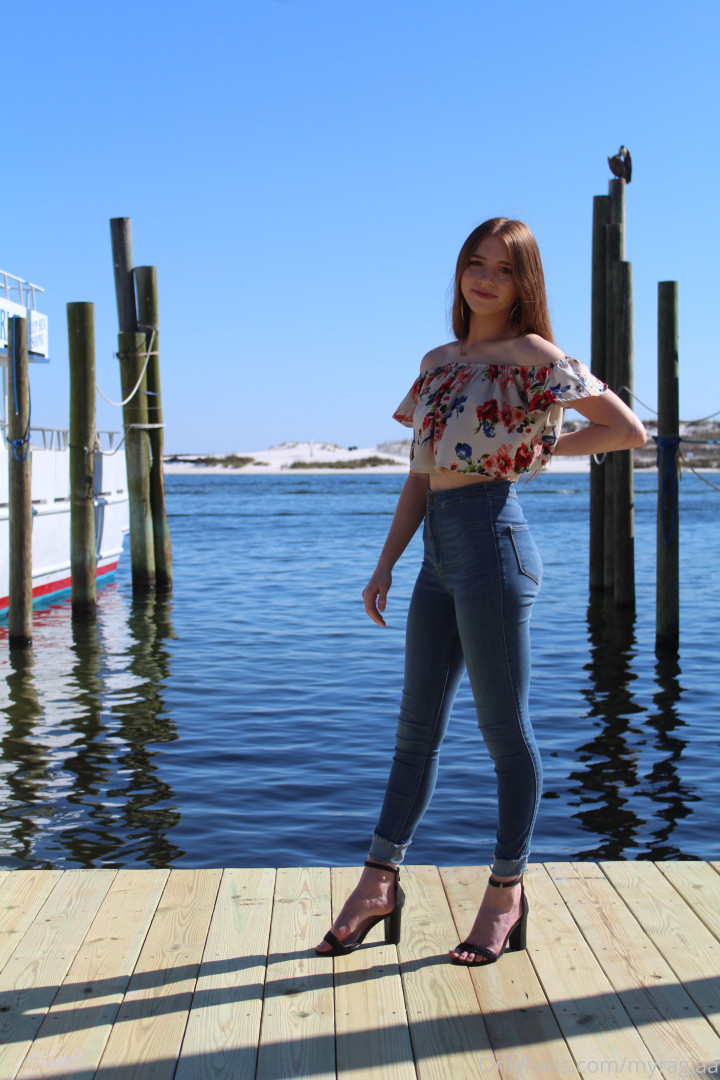 Photo by myragla published on October 11,2023 11:00:23 - BestThots