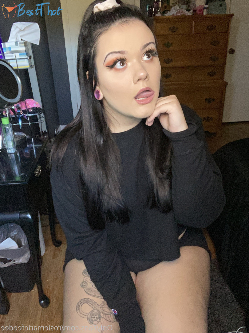 Photo by rosiemariefeedee published on December 13,2024 23:06:13 - BestThots