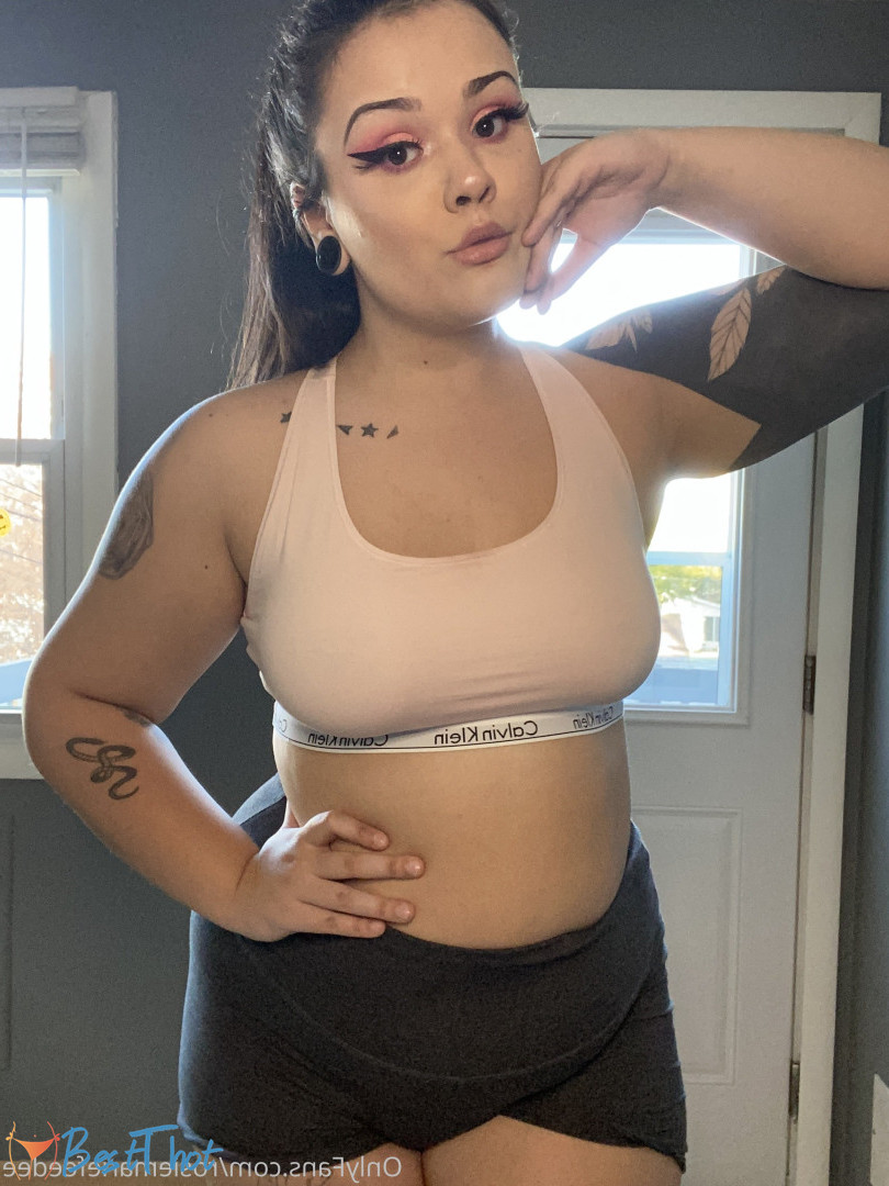 Photo by rosiemariefeedee published on December 14,2024 00:06:33 - BestThots