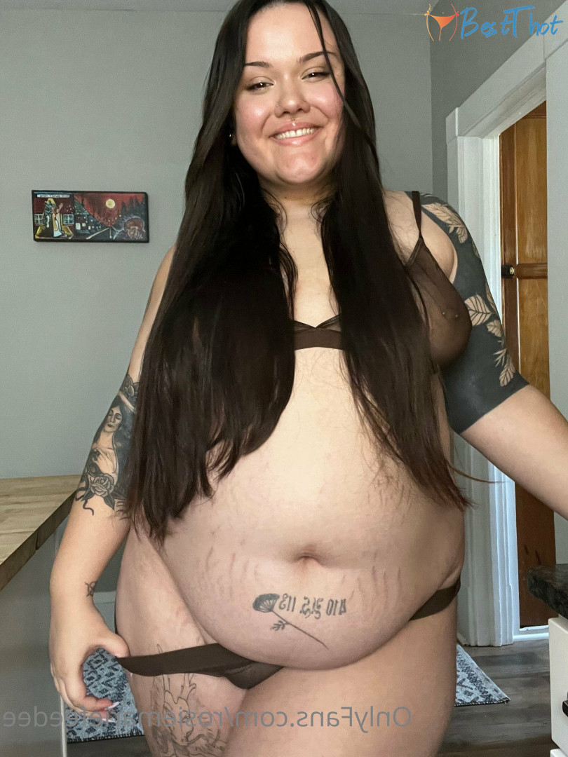 Photo by rosiemariefeedee published on December 14,2024 01:04:22 - BestThots