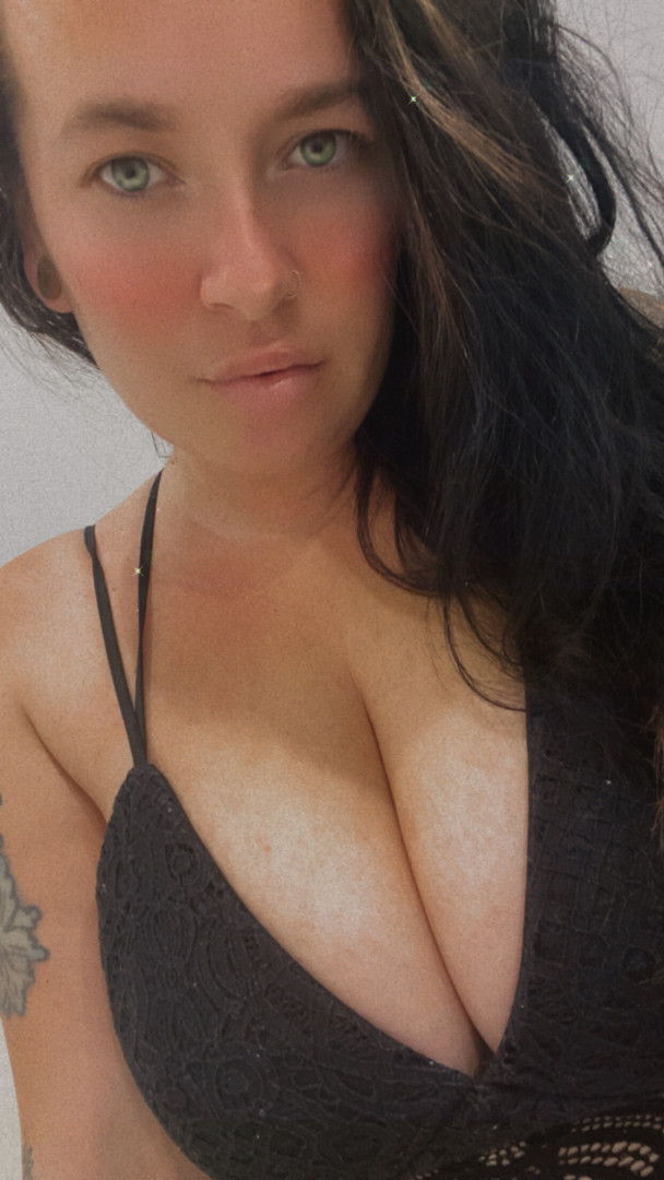 Photo by justyouraveragemum_x published on June 8,2023 17:52:07 - BestThots