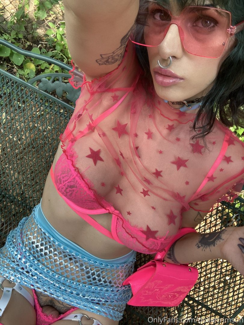 Photo by dolliecrimson published on October 16,2023 20:08:28 - BestThots