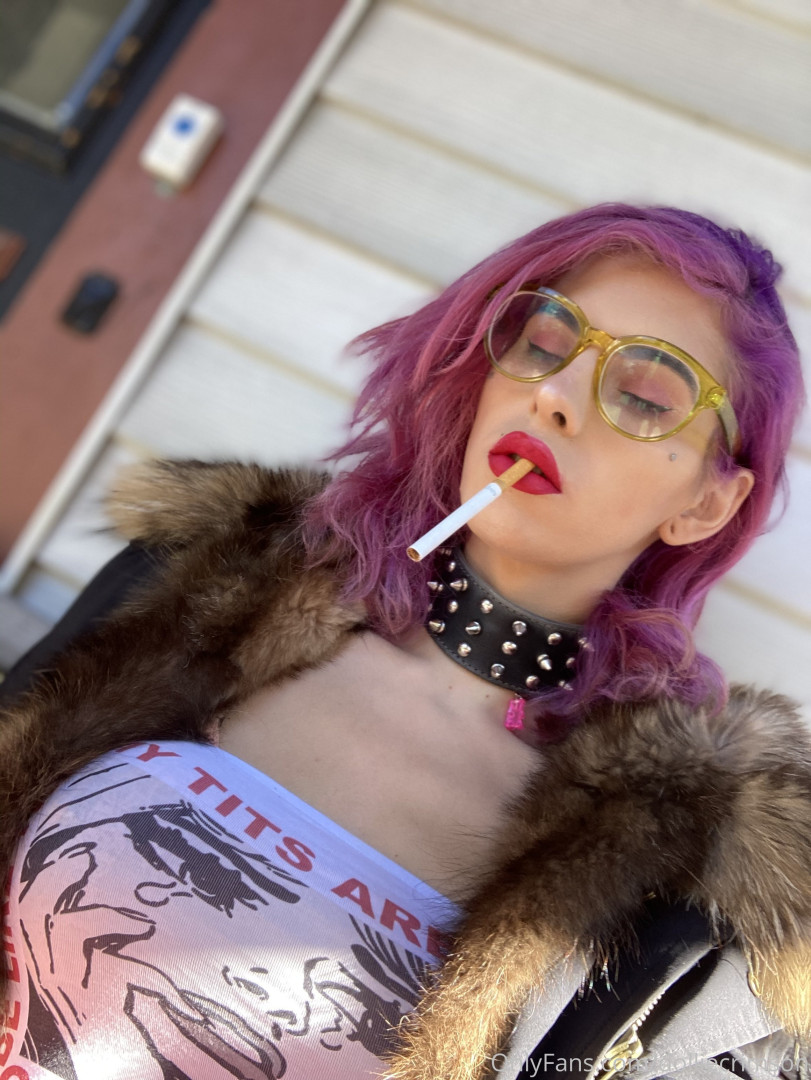 Photo by dolliecrimson published on October 16,2023 20:31:42 - BestThots