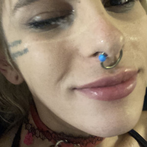 dolliecrimson #7359037