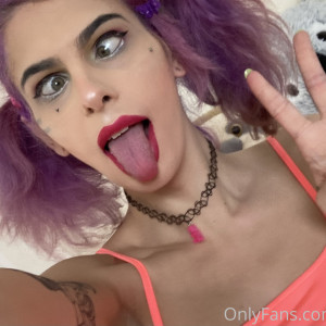 dolliecrimson #7359692