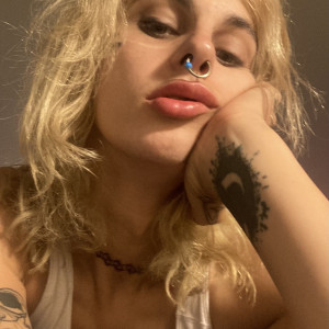 dolliecrimson #7360259