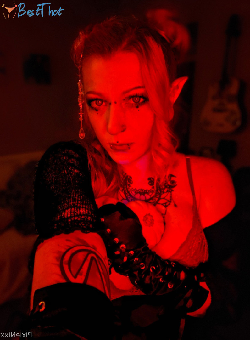 Photo by pixiefeetnixx published on December 19,2024 01:11:03 - BestThots