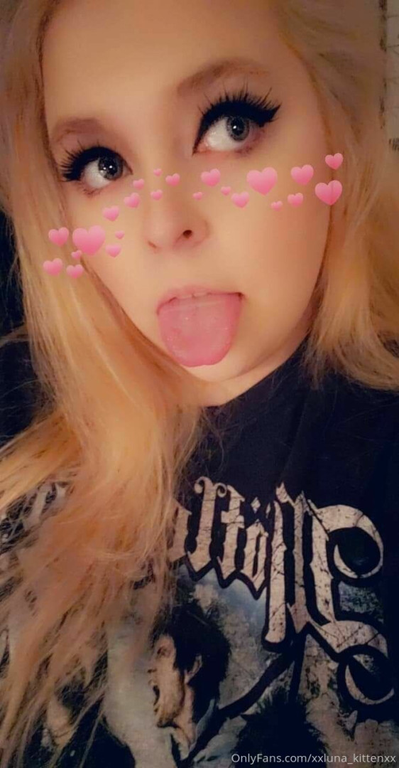 Photo by xxluna_kittenxx published on May 15,2023 20:13:42 - BestThots