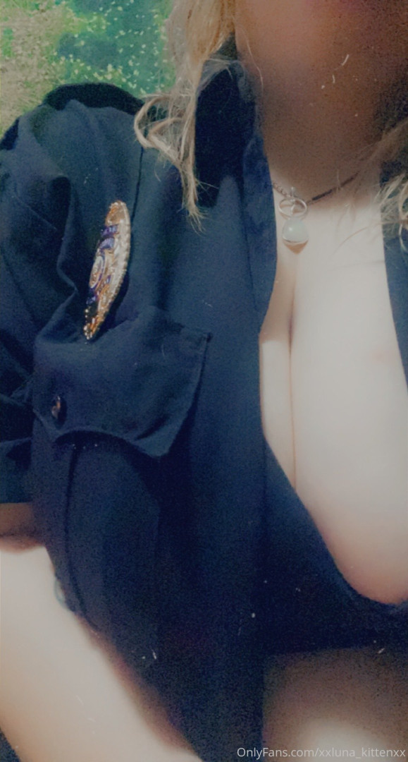 Photo by xxluna_kittenxx published on May 15,2023 20:13:45 - BestThots