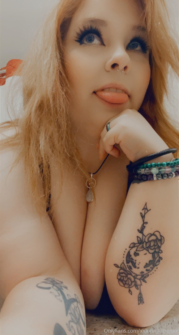 Photo by xxluna_kittenxx published on May 15,2023 20:14:11 - BestThots