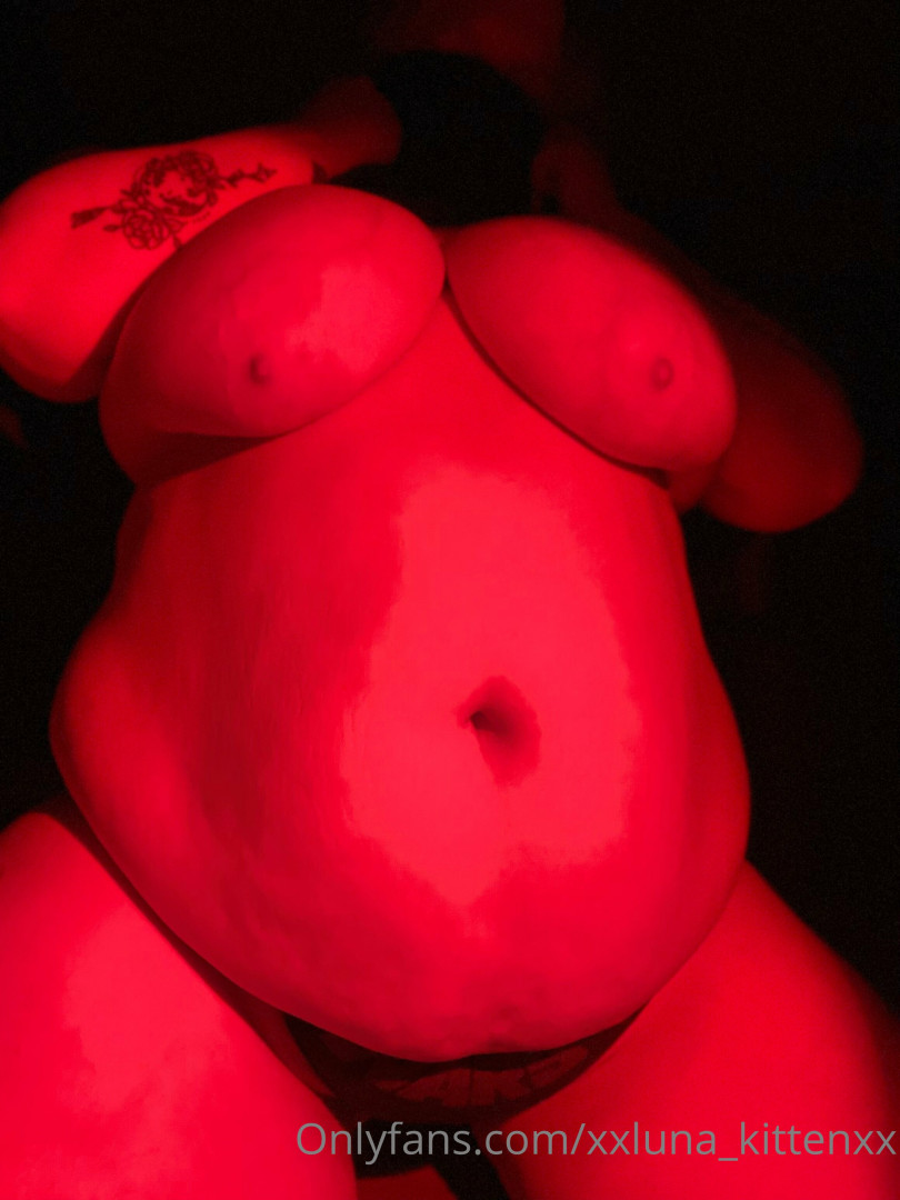 Photo by xxluna_kittenxx published on May 15,2023 20:14:52 - BestThots