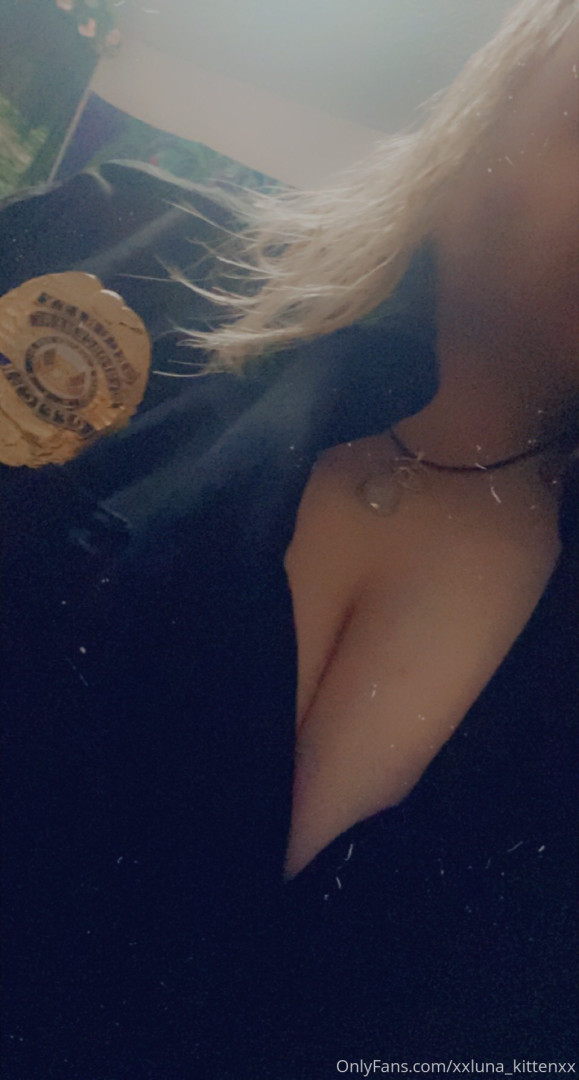 Photo by xxluna_kittenxx published on May 15,2023 20:15:27 - BestThots