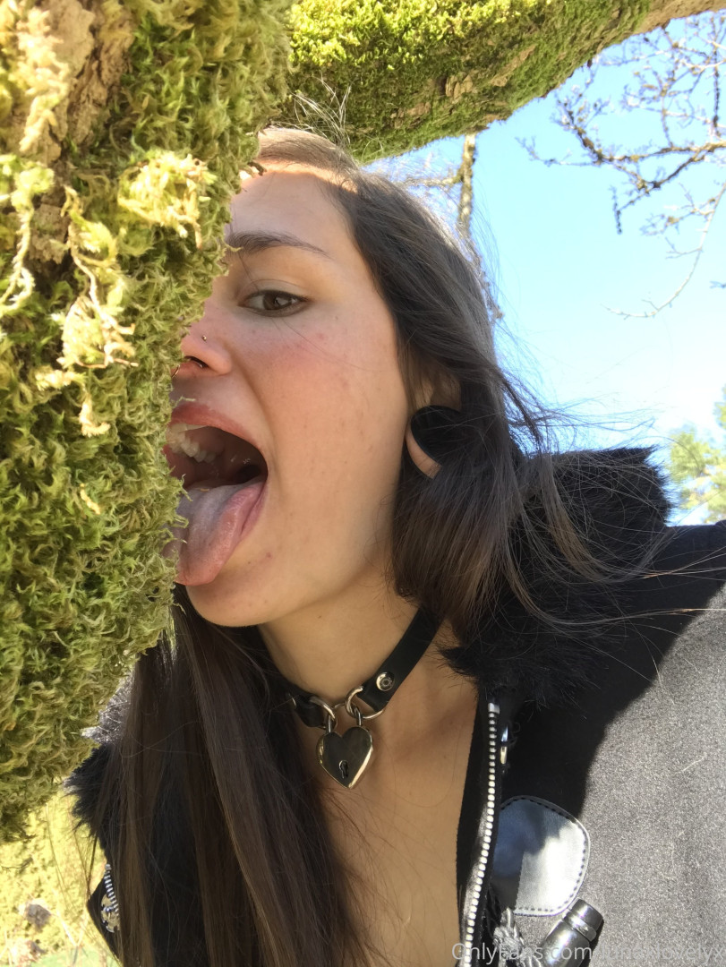 Photo by lunaxlovelyx published on May 22,2023 06:39:36 - BestThots