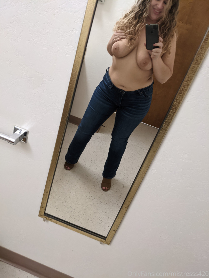 Photo by mistresss420 published on October 12,2023 06:25:45 - BestThots